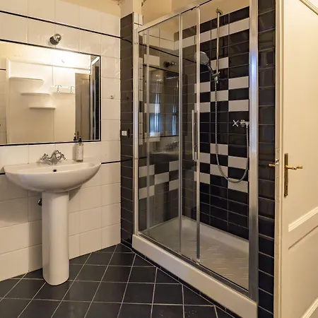 לינה וארוחת בוקר Birbo Bike Hospitality 4*